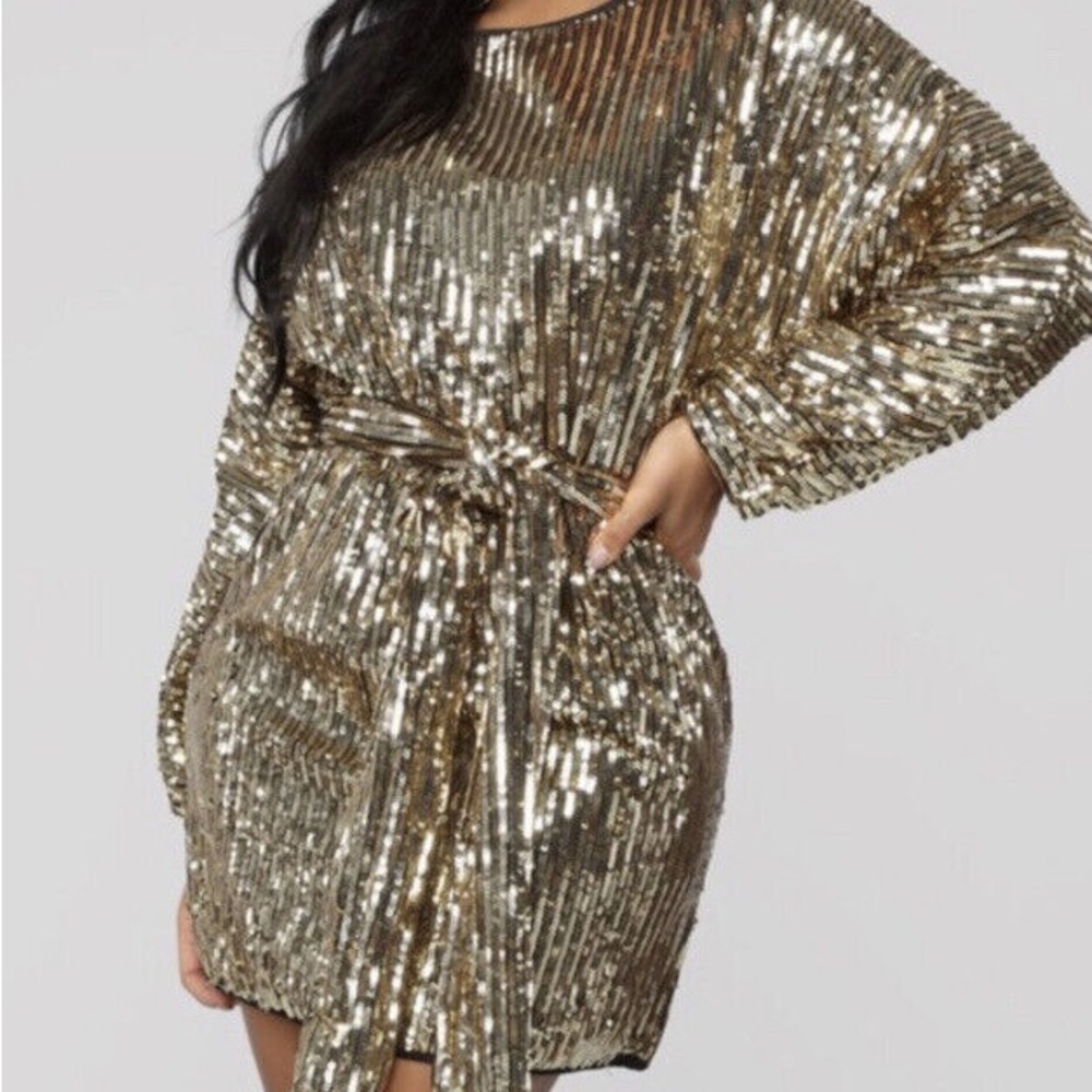 Mini sequined dress perfect for your holiday party